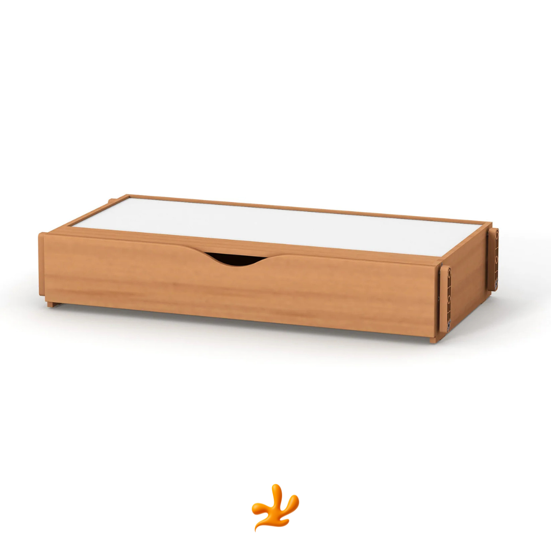 Houpací mechanismus Gekko pro uklidňování dítěte. Vhodný pro postýlky Sleeppo, Rinbo, Lappi, Robbi, Flatti. S úložným šuplíkem na věci. Přírodní buk.